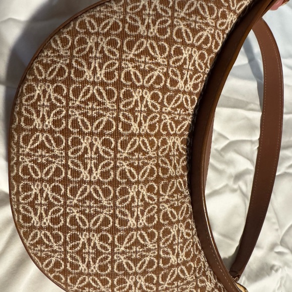 Loewe Luna Bag in Anagram & Leather Small - Picture 13 of 16